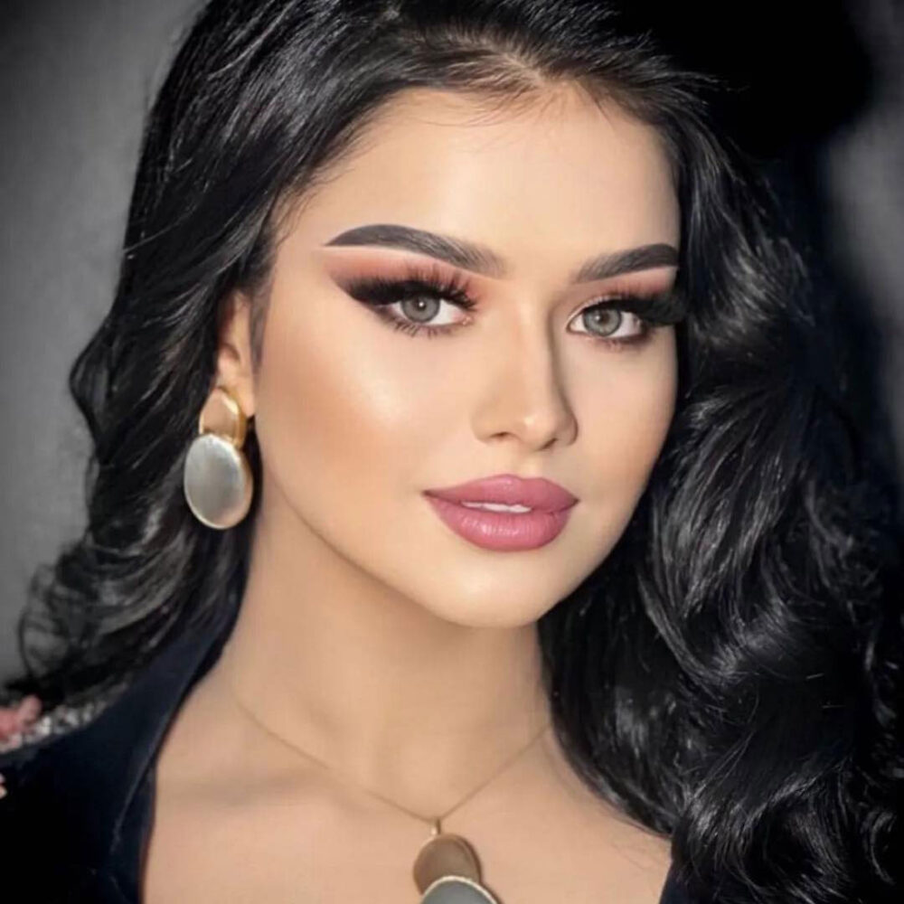 فرحناز شرفوا